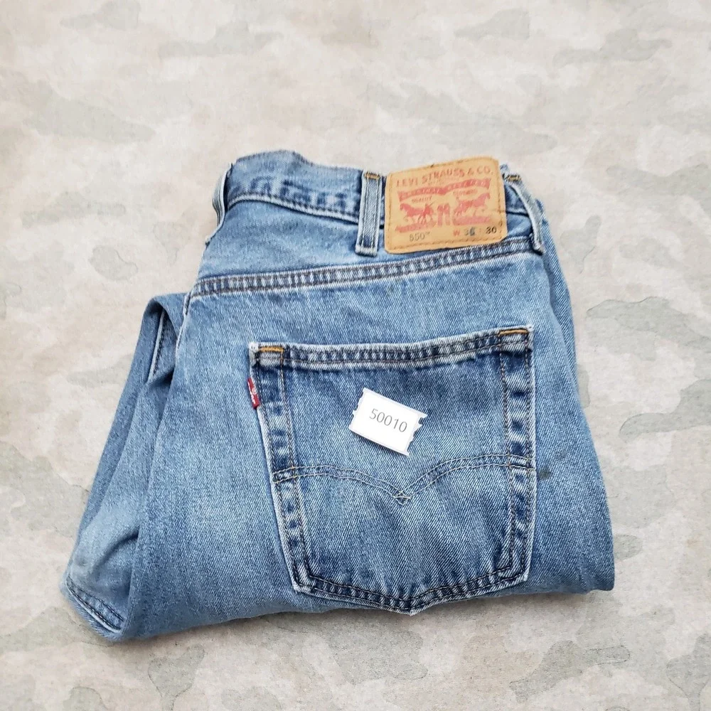 Levi's 550 Jeans Mens 38x30 Blue Relaxed Pockets Denim Medium Wash